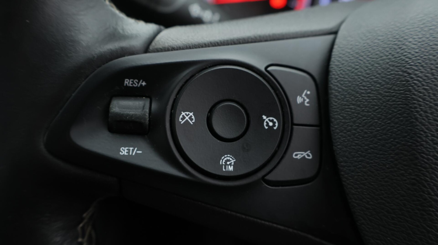 Used Vauxhall Astra for sale - 76498957: Photo 24