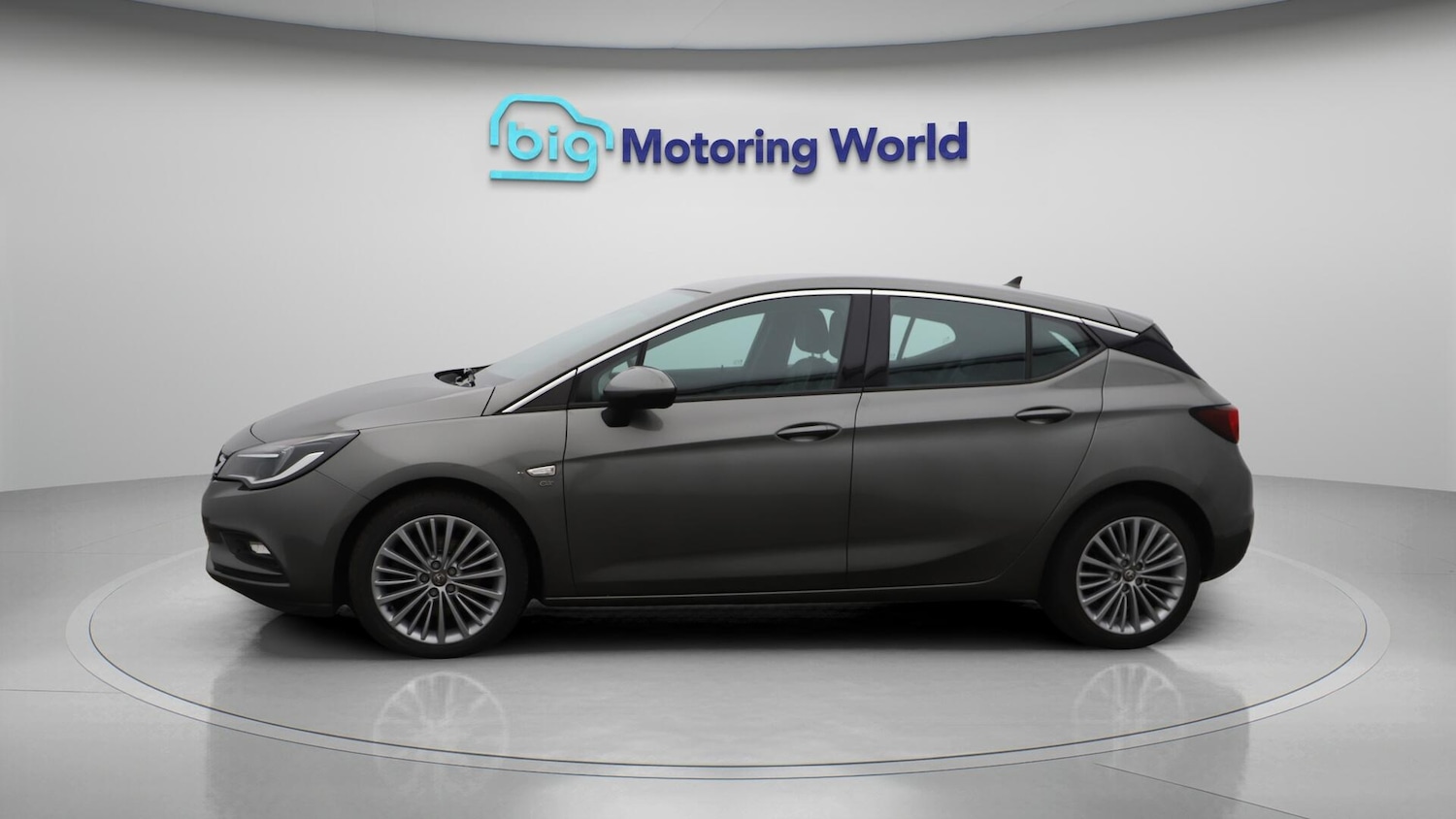 Used Vauxhall Astra for sale - 76498957: Photo 5