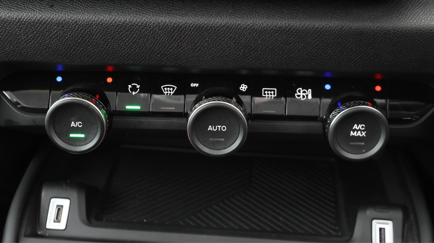 Used Citroen e-C4 for sale - 76728572: Photo 13