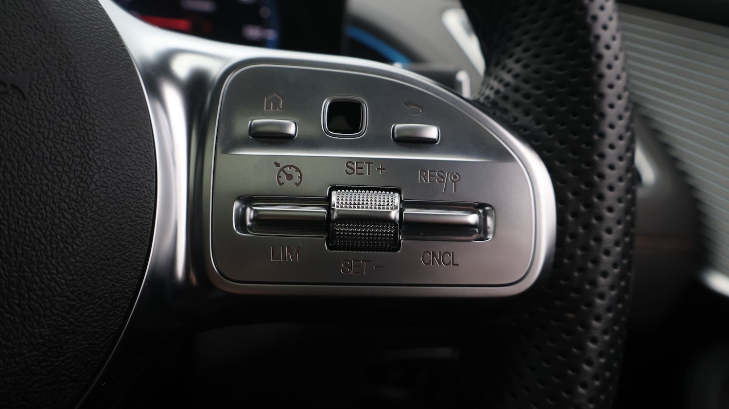 Used Mercedes-Benz EQC 2023 for sale - 77288911: Photo 29