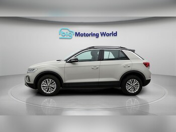 Used Volkswagen T-Roc 2022 for sale - 77349969: Photo