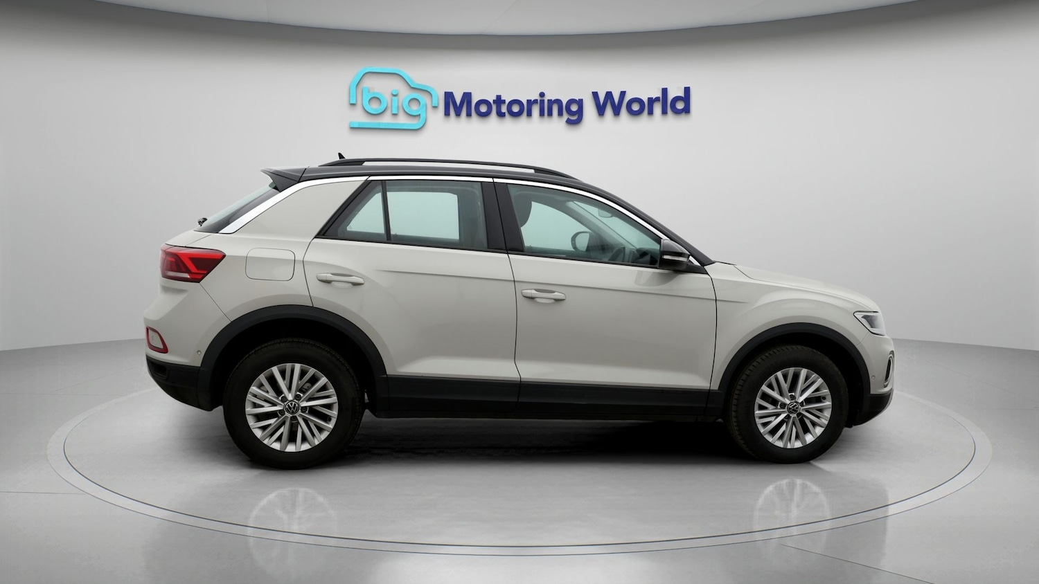 Used Volkswagen T-Roc 2022 for sale - 77349969: Photo 8
