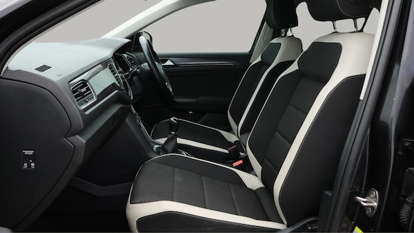 Used Volkswagen T-Roc 2021 for sale - 76214059: Photo 15