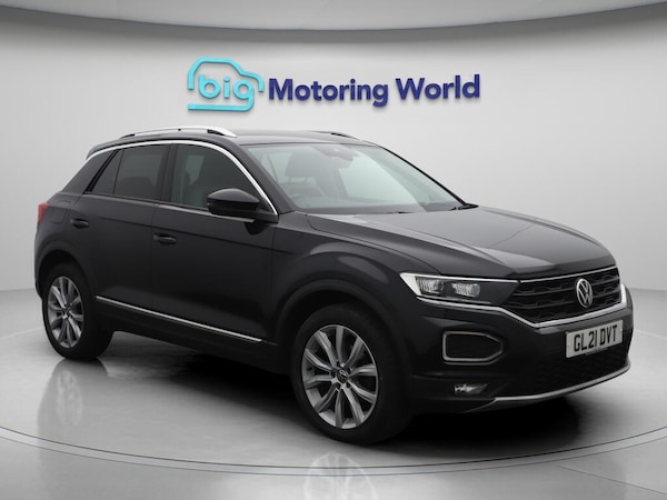 Used Volkswagen T-Roc 2021 for sale - 76214059: Photo 1