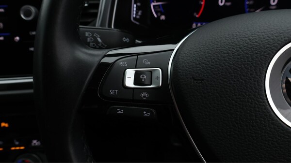 Used Volkswagen T-Roc 2021 for sale - 76214059: Photo 25