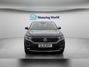 Used Volkswagen T-Roc 2021 for sale - 76214059: Photo