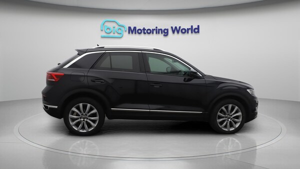 Used Volkswagen T-Roc 2021 for sale - 76214059: Photo 9