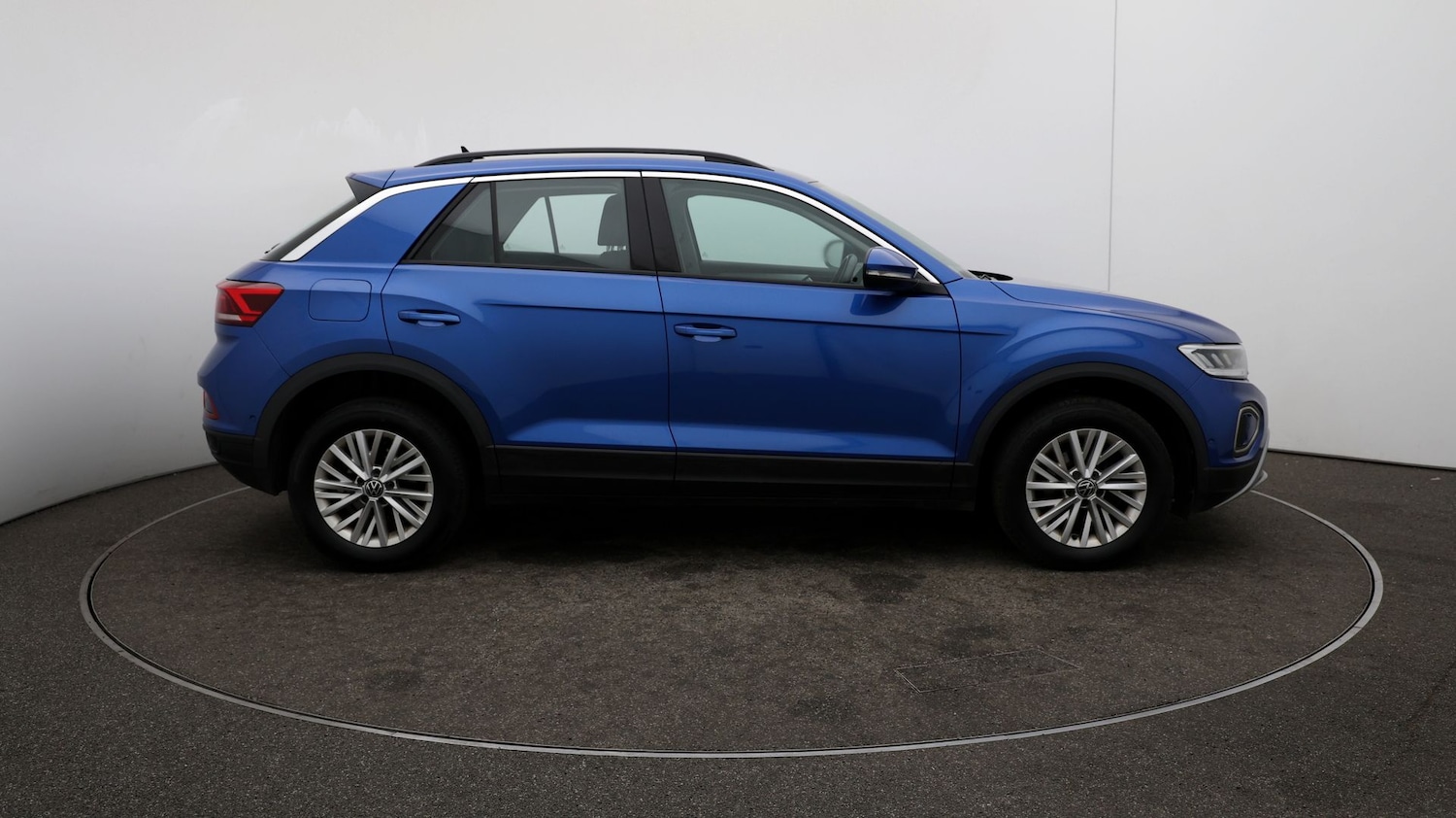 Used Volkswagen T-Roc for sale - 76808906: Photo 42