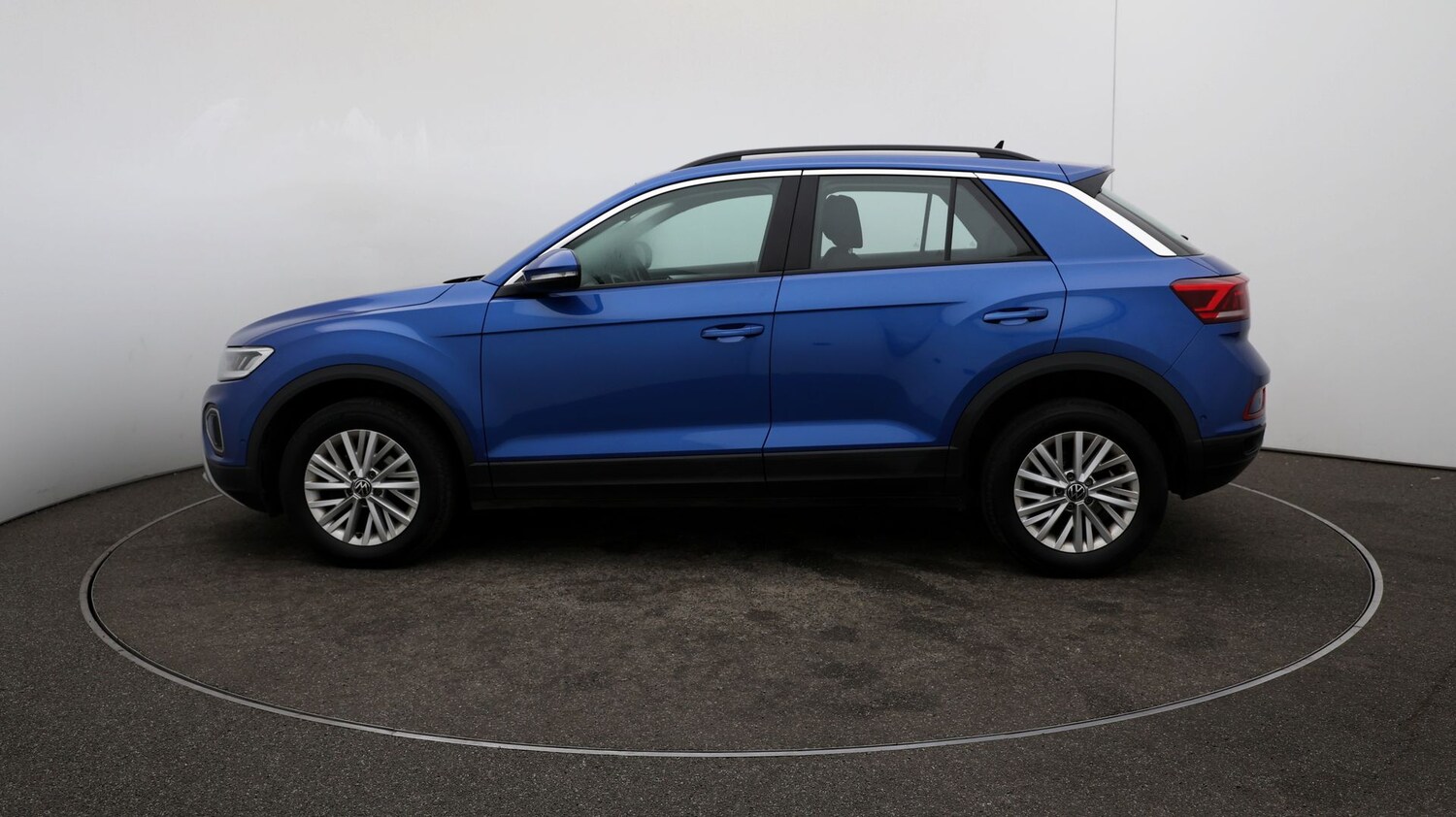 Used Volkswagen T-Roc for sale - 76808906: Photo 57