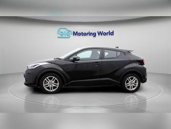 Used Toyota C-HR 2022 for sale - 77199257: Photo