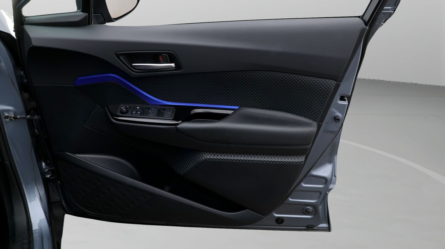 Used Toyota C-HR 2020 for sale - 77282568: Photo 15