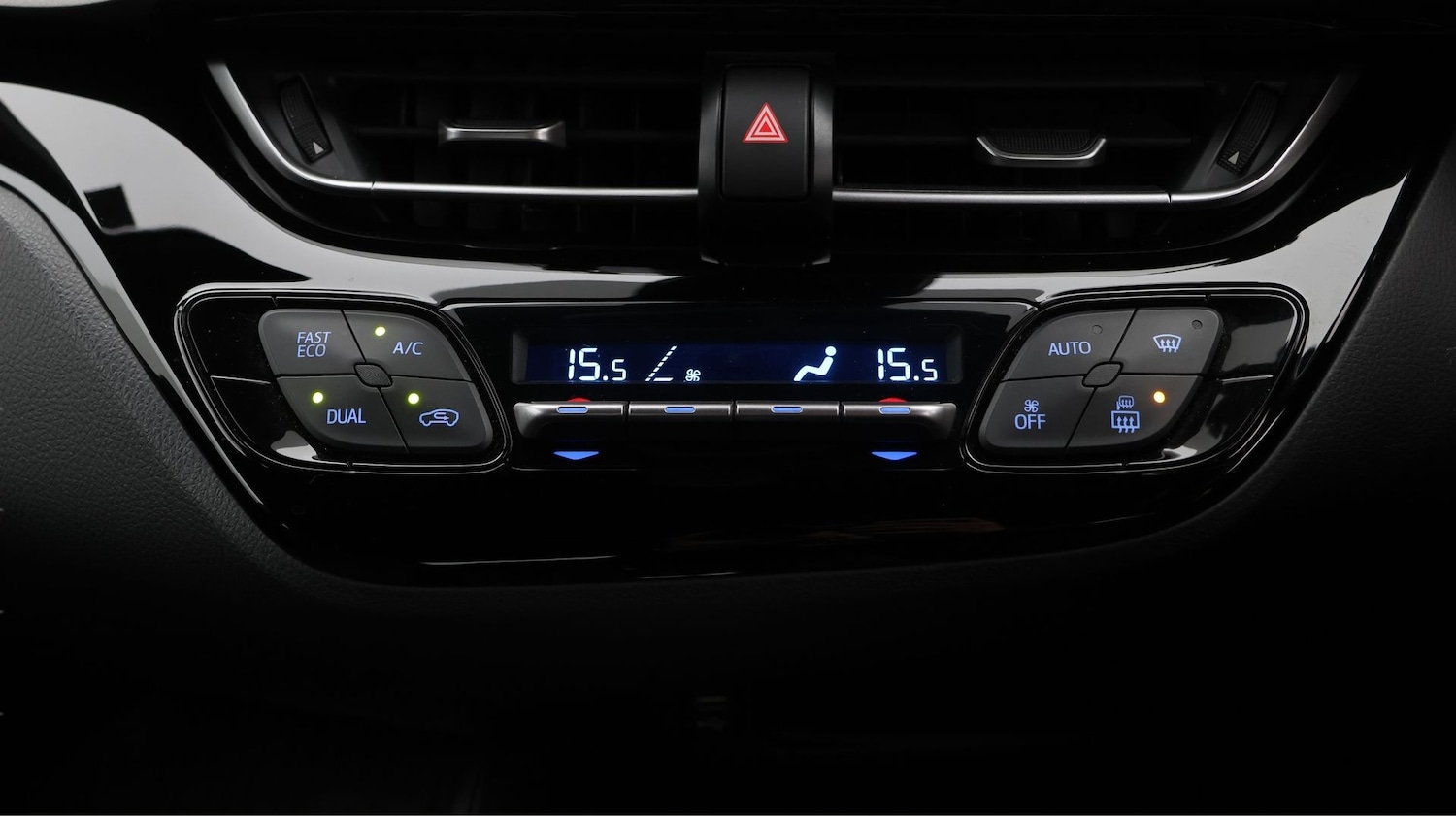 Used Toyota C-HR 2023 for sale - 77382823: Photo 12