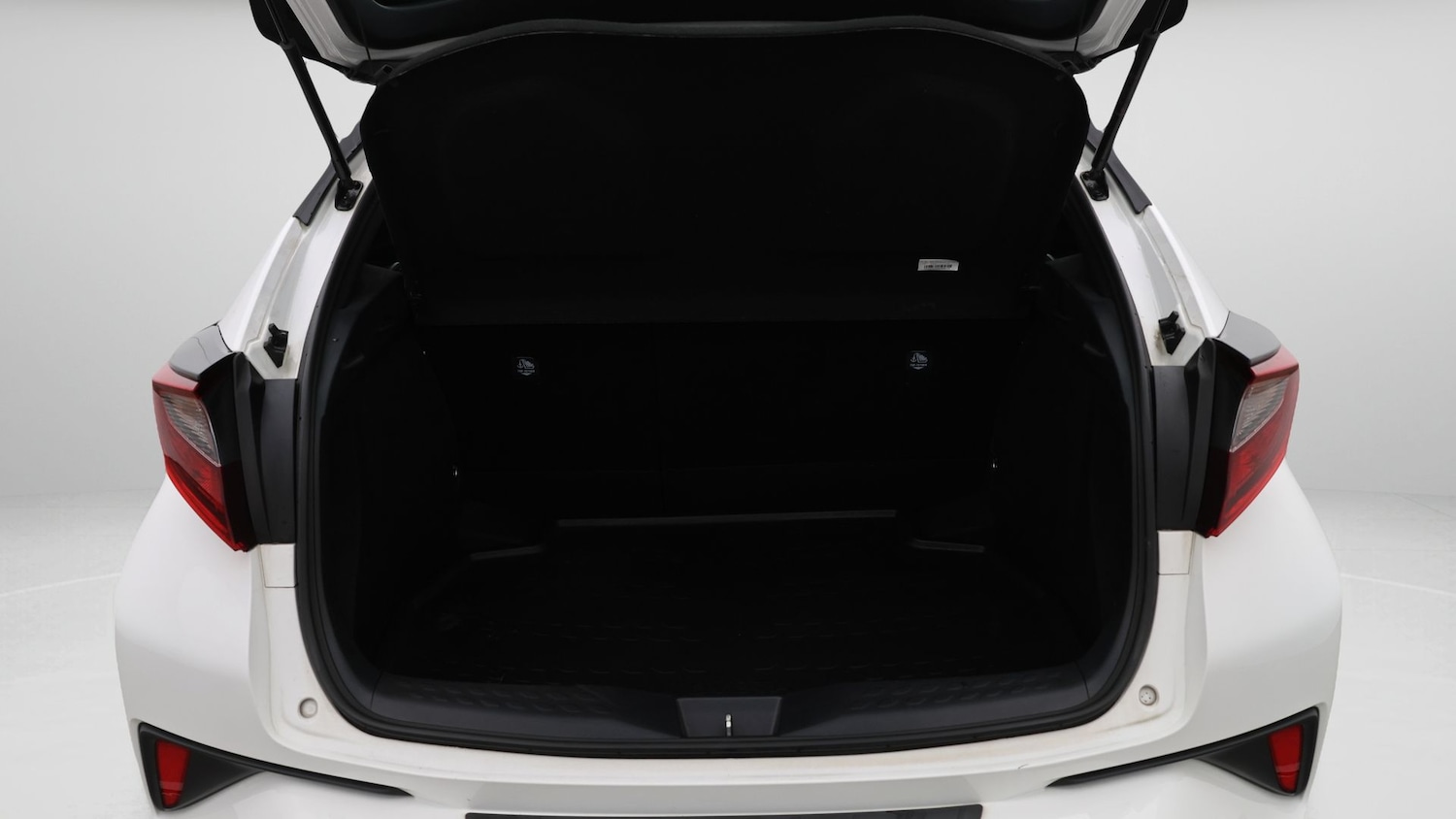 Used Toyota C-HR 2023 for sale - 77382823: Photo 17