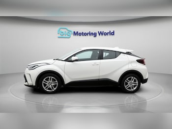 Used Toyota C-HR 2023 for sale - 77382823: Photo