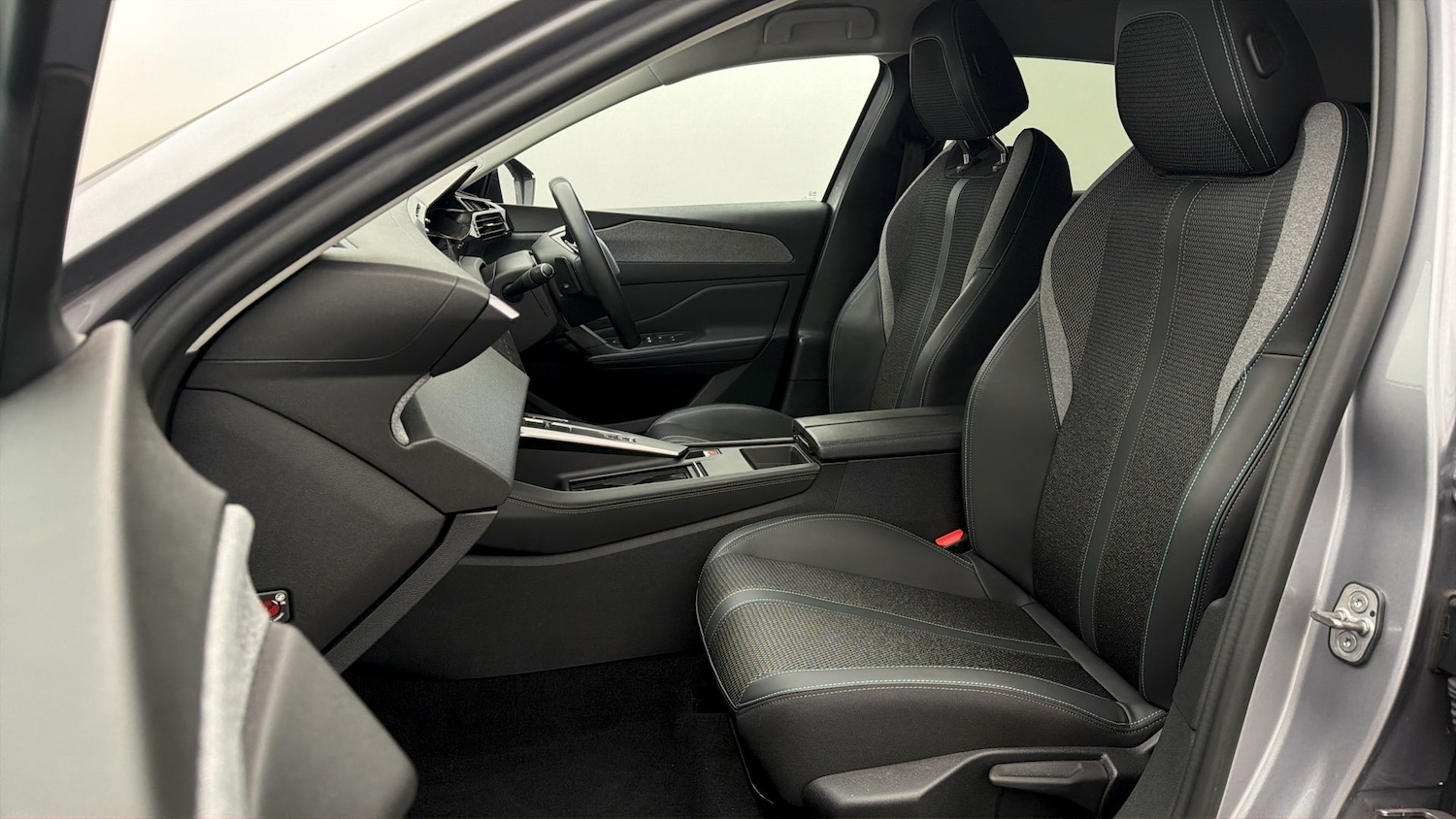 Used Peugeot 308 2024 for sale - 77998619: Photo 13