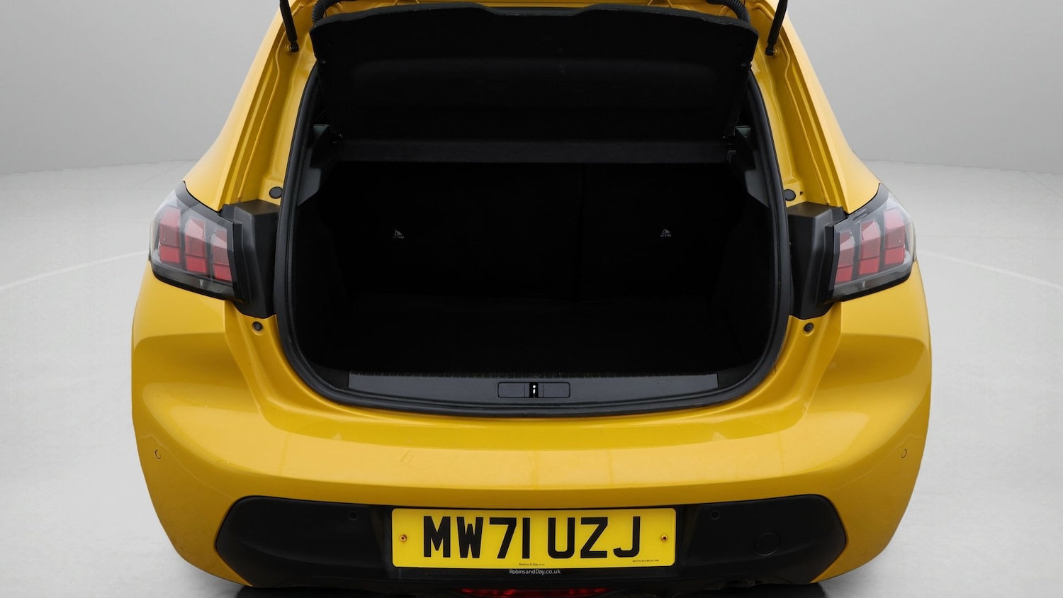 Used Peugeot 208 2022 for sale - 77213701: Photo 17