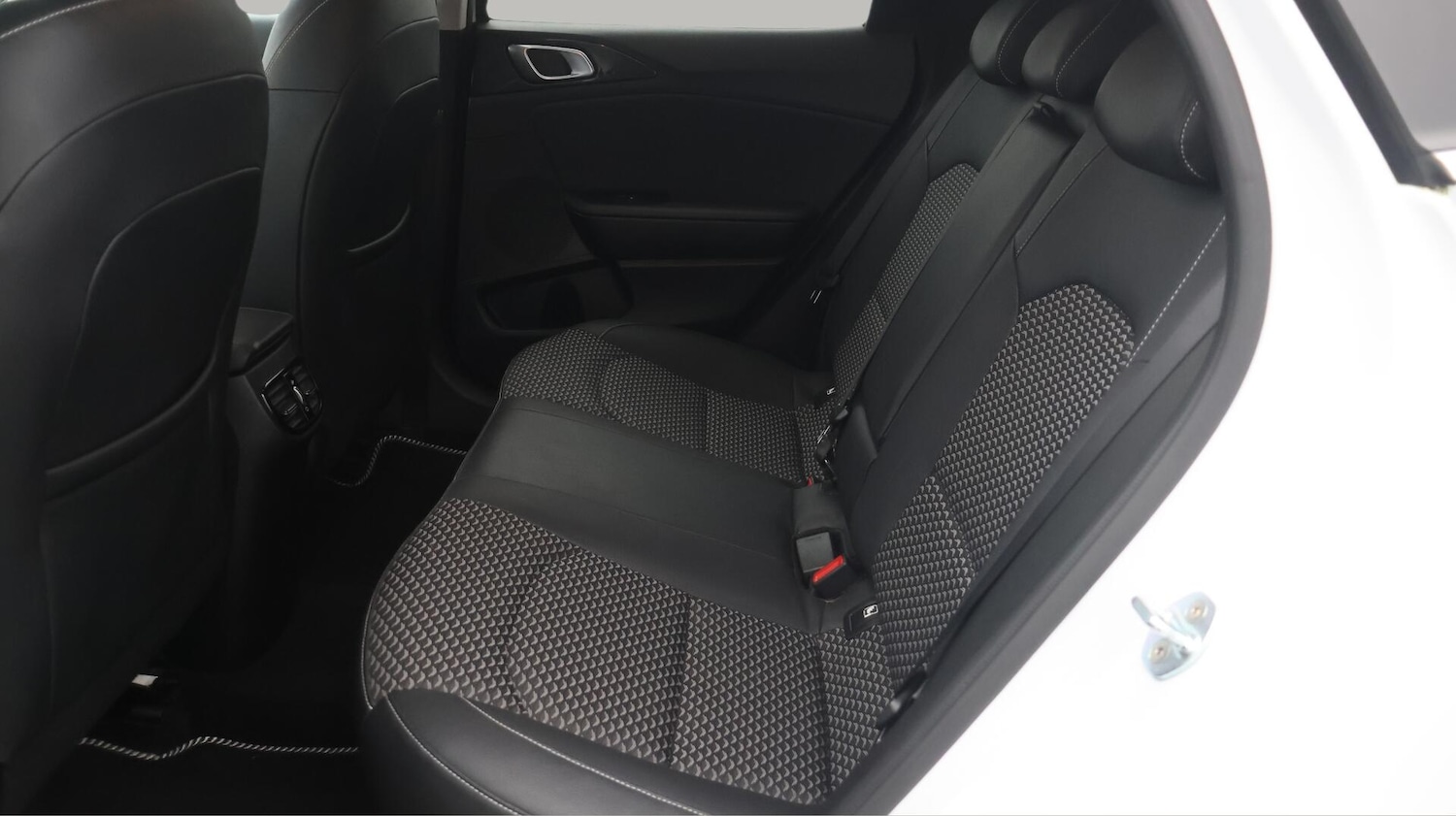 Used Kia XCeed 2021 for sale - 76425810: Photo 17