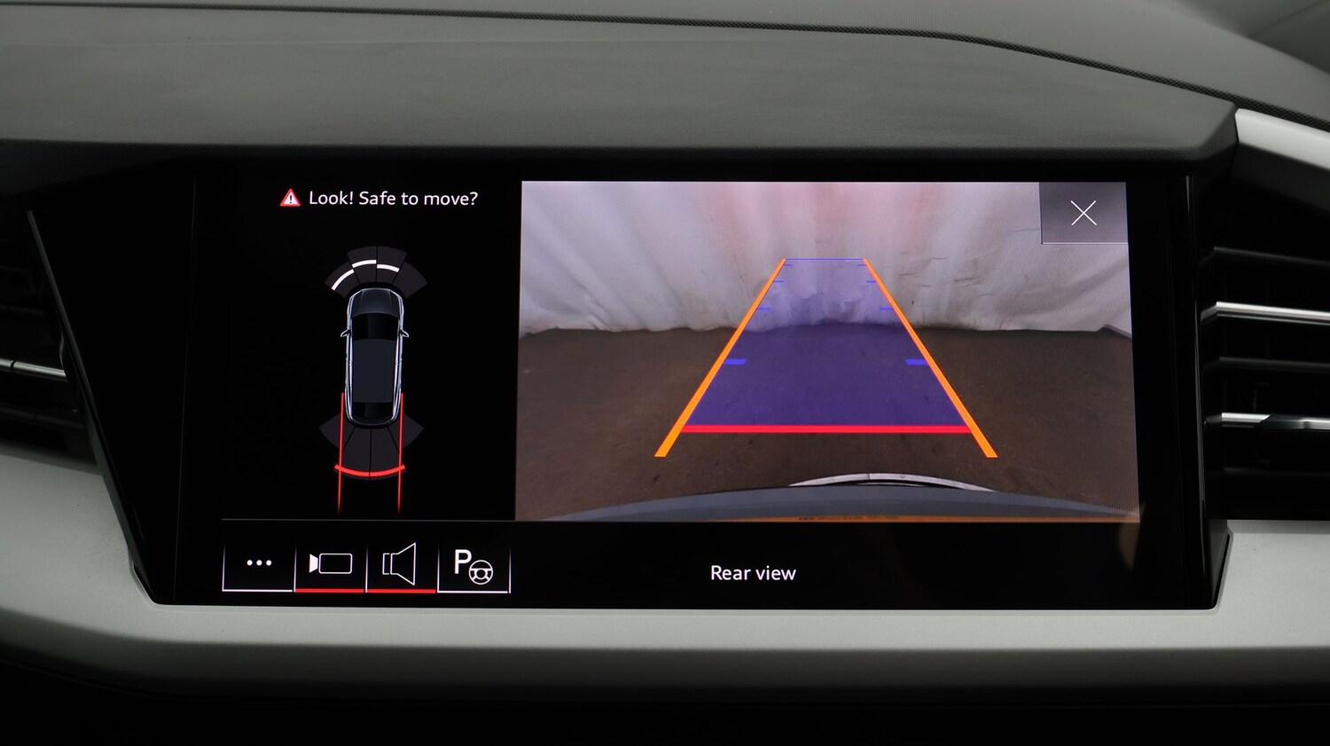 Used Audi Q4 e-tron 2022 for sale - 77460137: Photo 23