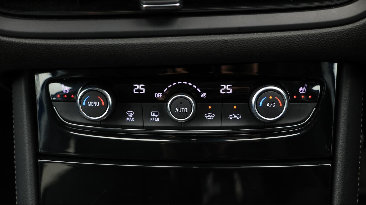 Used Vauxhall Grandland 2023 for sale - 76370561: Photo 13