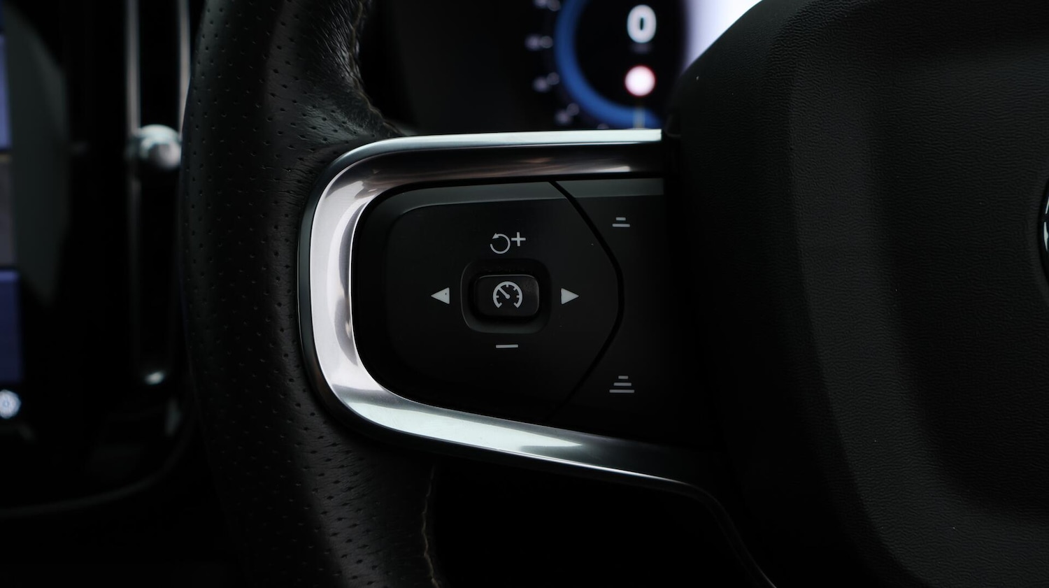 Used Volvo XC40 2021 for sale - 76122074: Photo 45