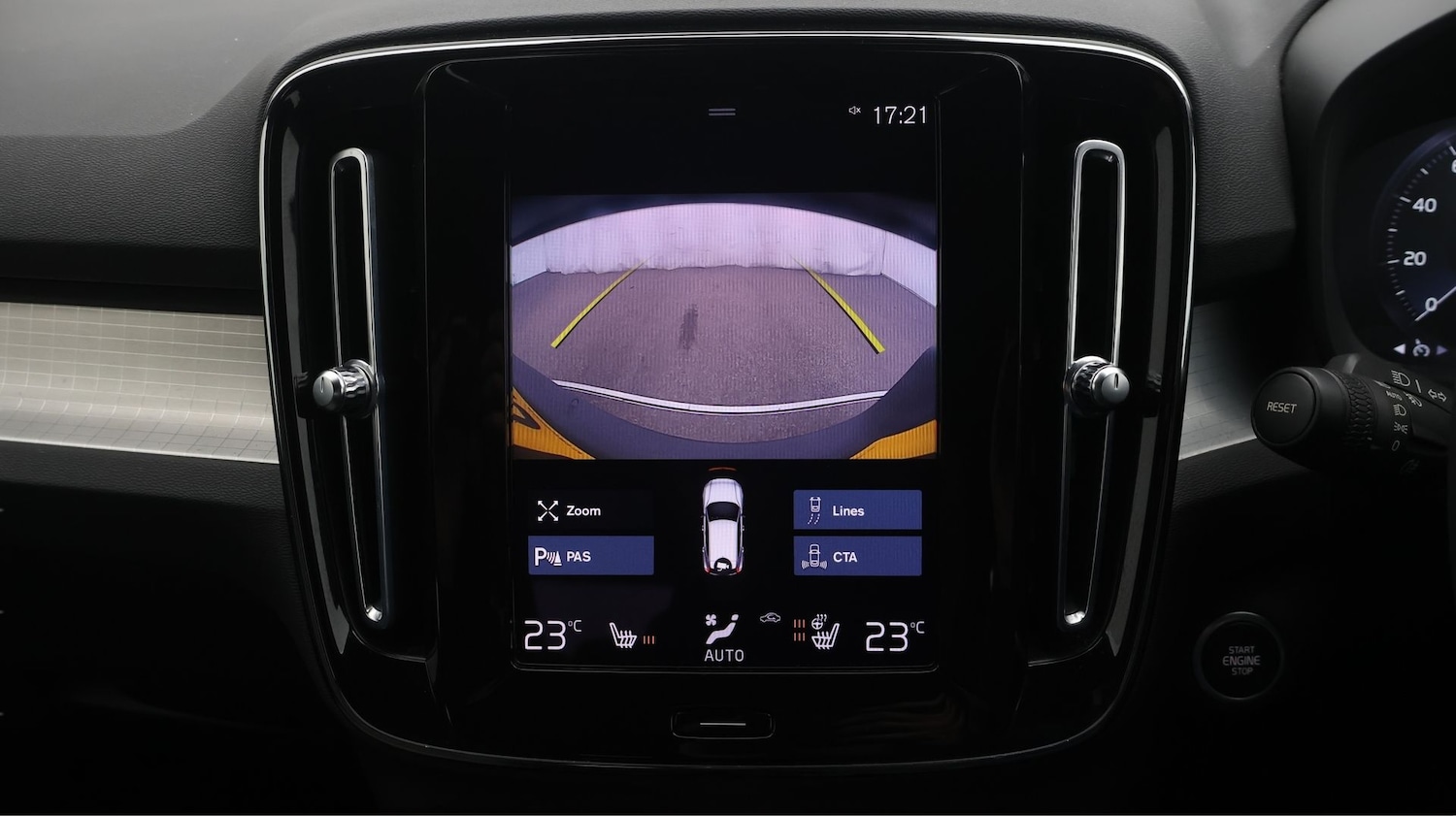 Used Volvo XC40 2023 for sale - 77831946: Photo 26