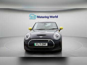 Used MINI Hatch 2021 for sale - 77367107: Photo