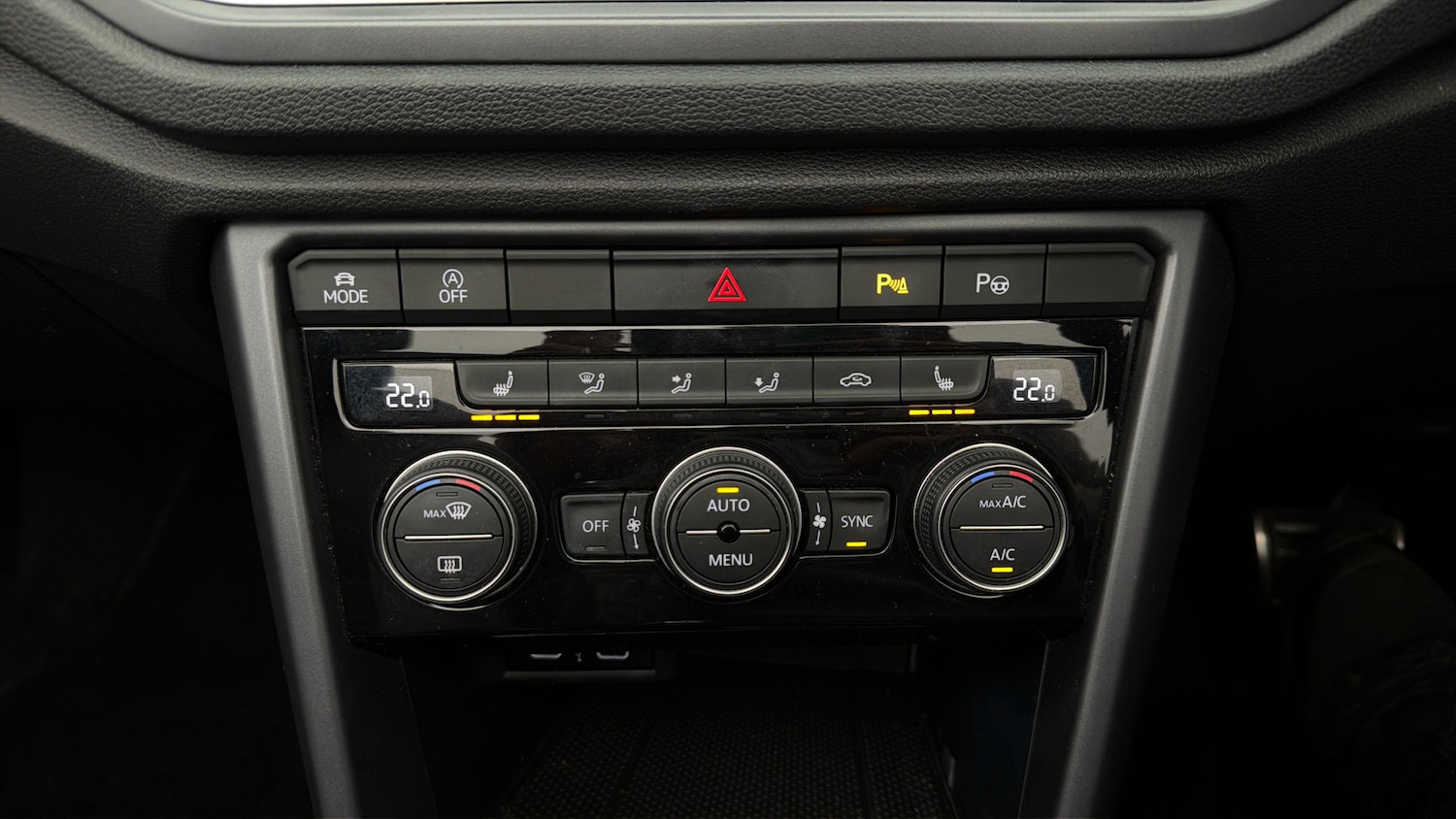 Used Volkswagen T-Roc 2021 for sale - 77989447: Photo 11