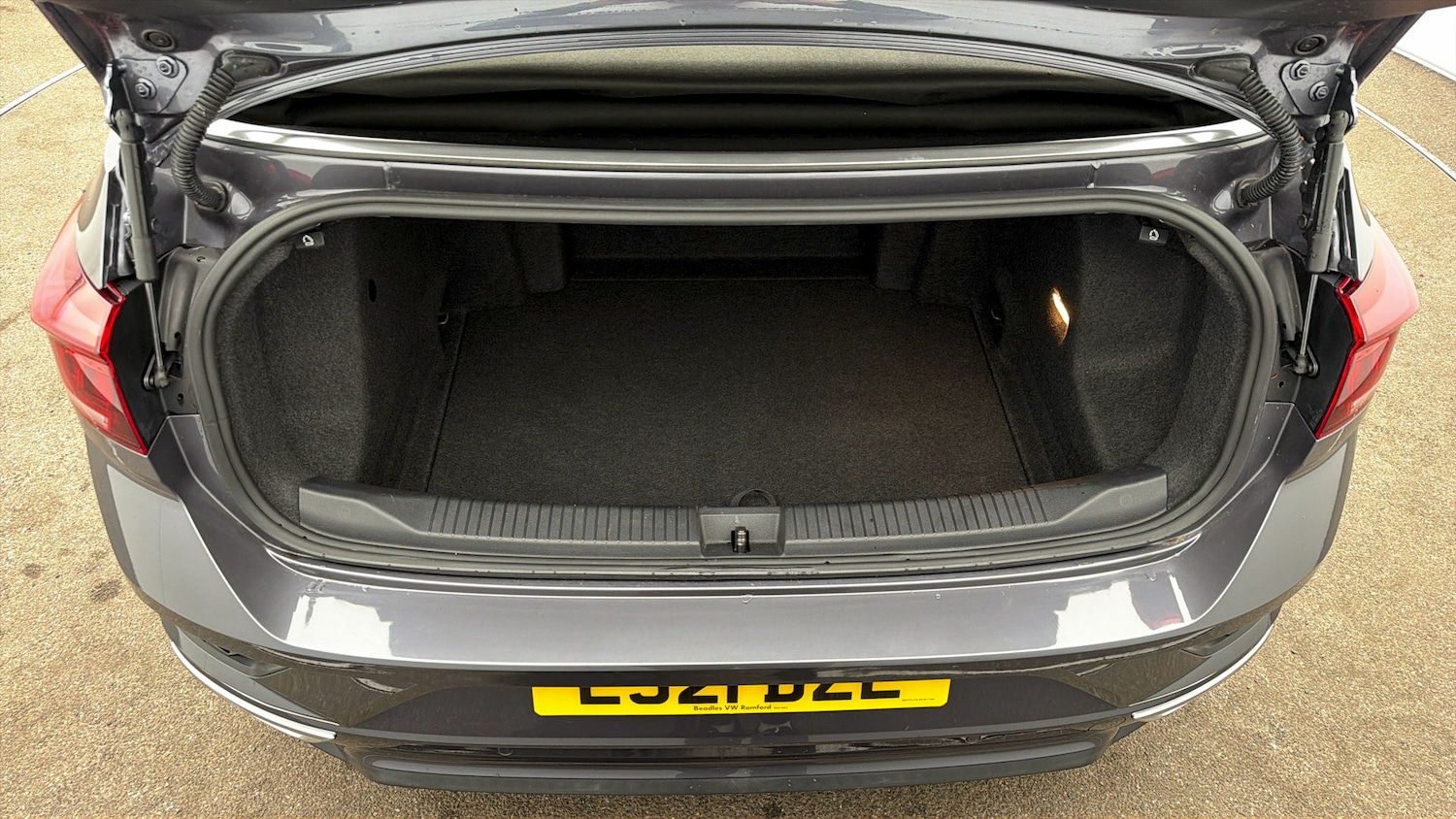 Used Volkswagen T-Roc 2021 for sale - 77989447: Photo 16