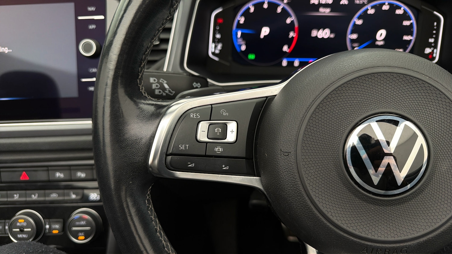 Used Volkswagen T-Roc 2021 for sale - 77989447: Photo 23