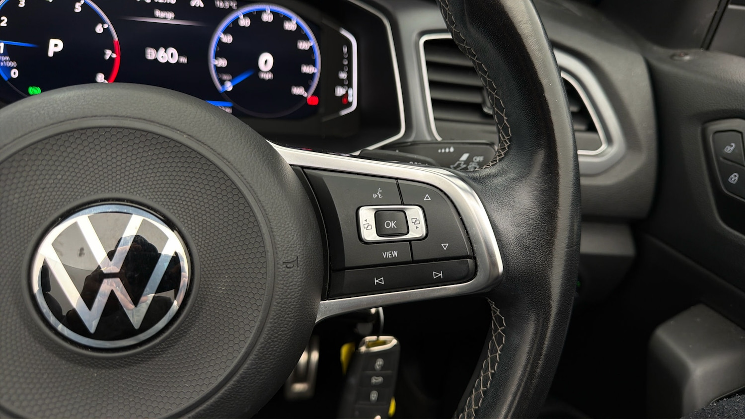 Used Volkswagen T-Roc 2021 for sale - 77989447: Photo 24