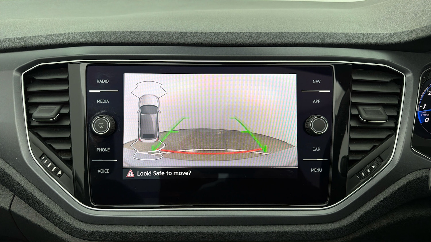 Used Volkswagen T-Roc 2021 for sale - 77989447: Photo 27