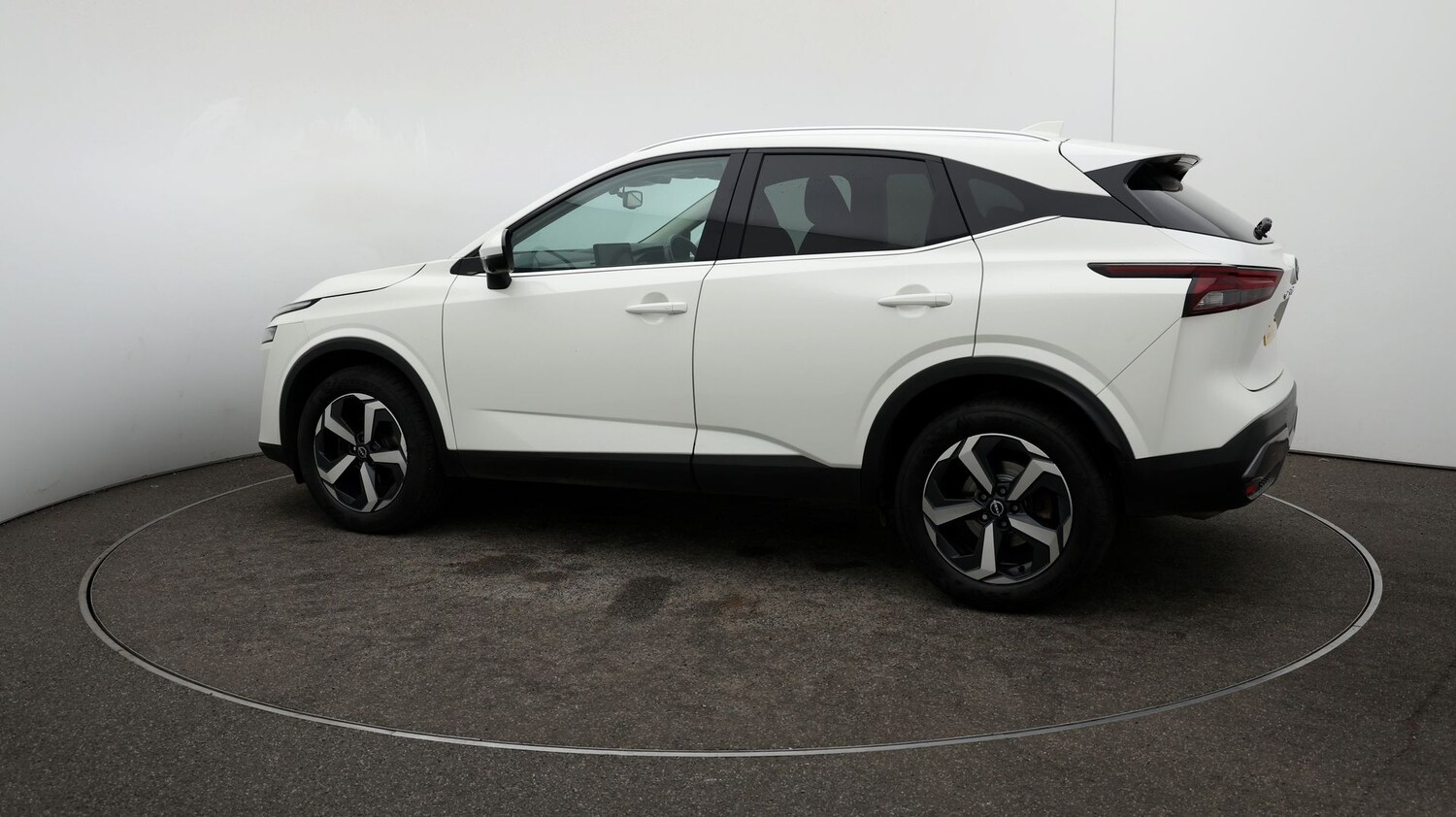 Used Nissan Qashqai for sale - 76808749: Photo 40