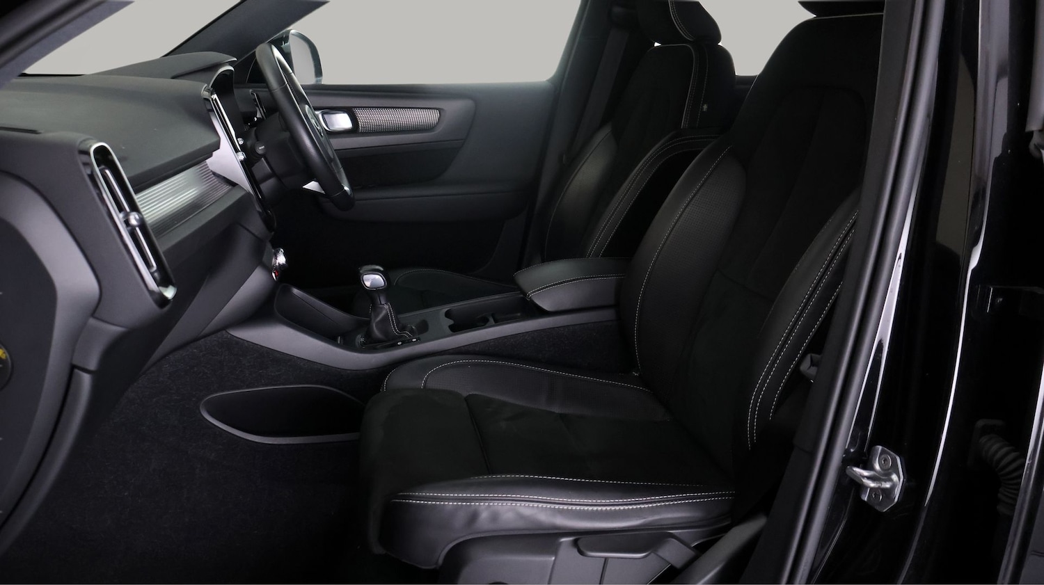 Used Volvo XC40 2019 for sale - 77935947: Photo 14