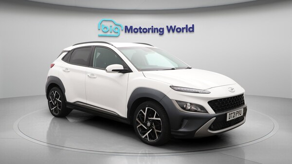 Used Hyundai KONA 2021 for sale - 76200057: Photo 2