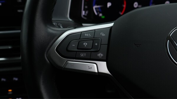 Used Volkswagen T-Roc 2022 for sale - 76073154: Photo 25