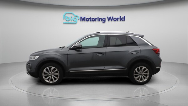 Used Volkswagen T-Roc 2022 for sale - 76073154: Photo 5