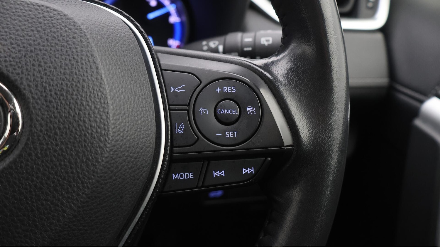 Used Toyota RAV4 2020 for sale - 76572827: Photo 25