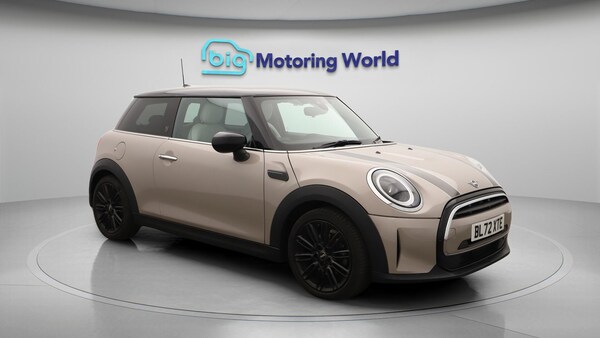 Used MINI Hatch 2022 for sale - 75657531: Photo 2