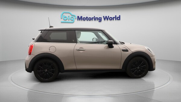 Used MINI Hatch 2022 for sale - 75657531: Photo 9