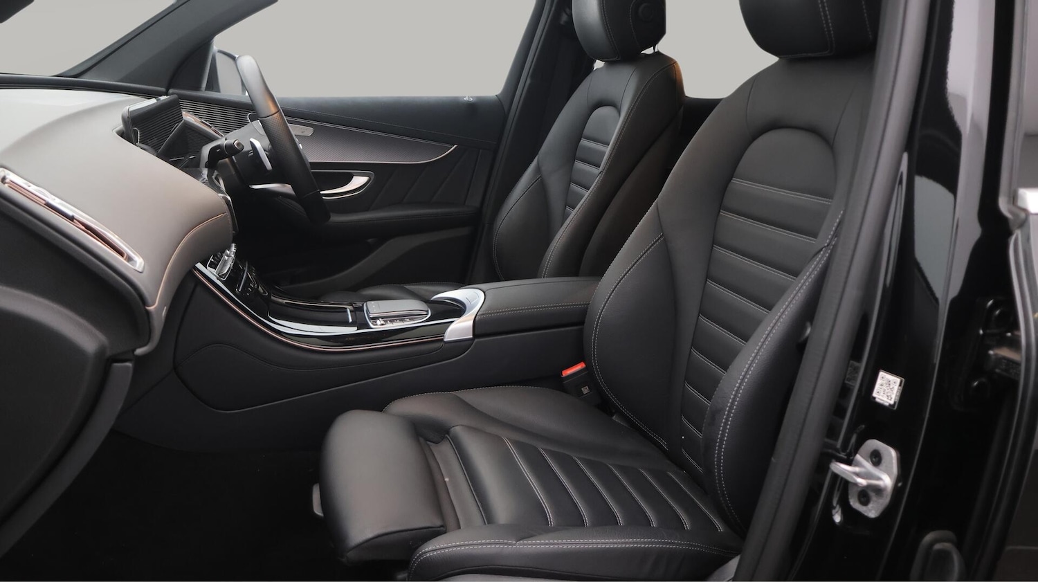 Used Mercedes-Benz EQC 2023 for sale - 76472578: Photo 15