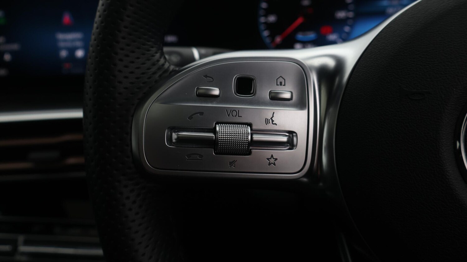 Used Mercedes-Benz EQC 2023 for sale - 76472578: Photo 26