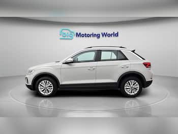 Used Volkswagen T-Roc 2023 for sale - 79838779: Photo