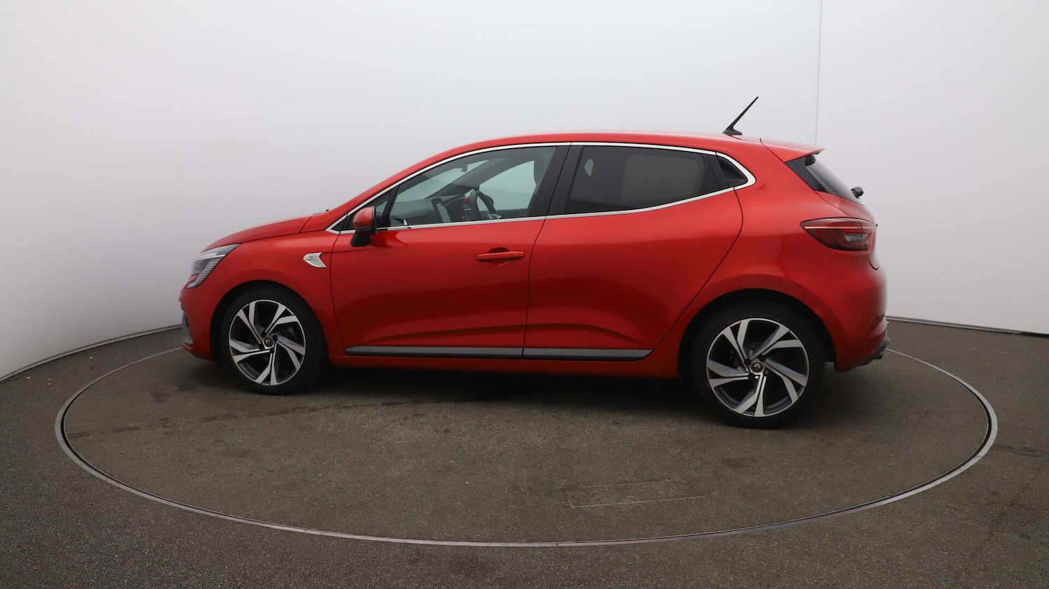Used Renault Clio 2021 for sale - 76109172: Photo 57