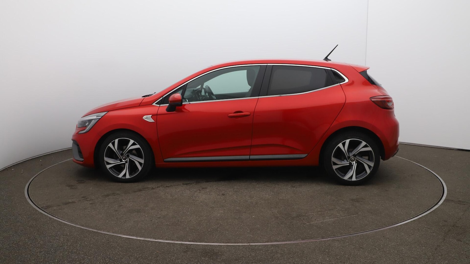 Used Renault Clio 2021 for sale - 76109172: Photo 65