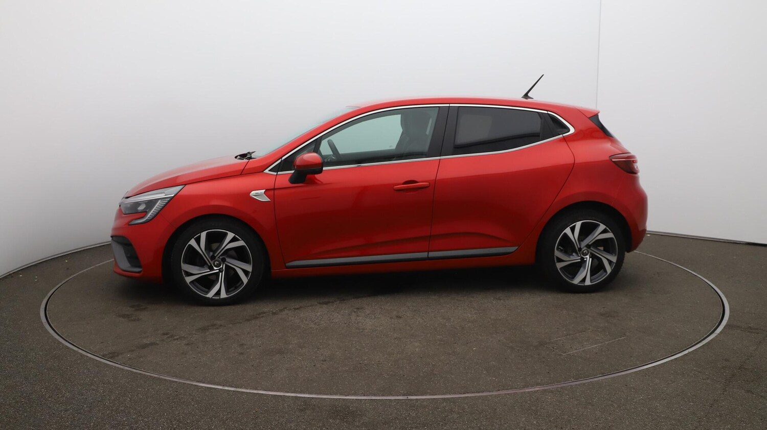 Used Renault Clio 2021 for sale - 76109172: Photo 66