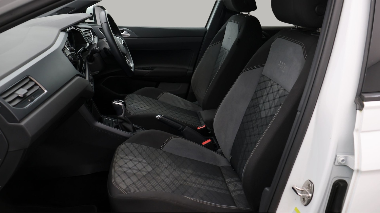 Used Volkswagen Taigo 2023 for sale - 77195392: Photo 14