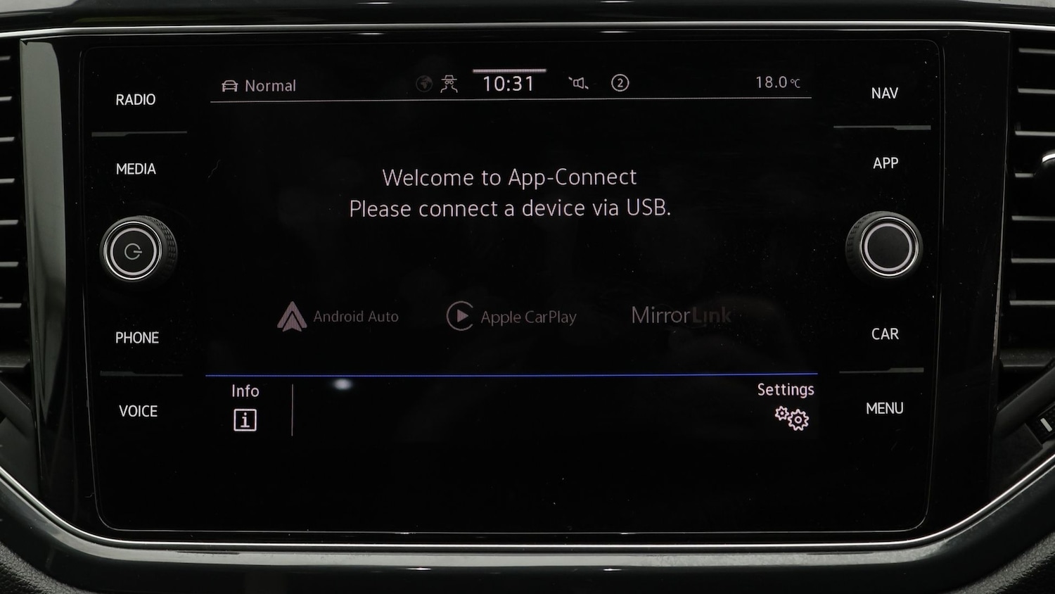 Used Volkswagen T-Roc 2020 for sale - 77196412: Photo 21