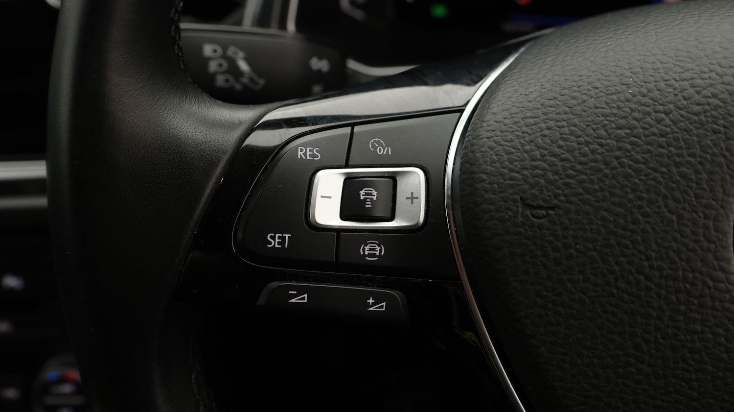 Used Volkswagen T-Roc 2020 for sale - 77196412: Photo 24