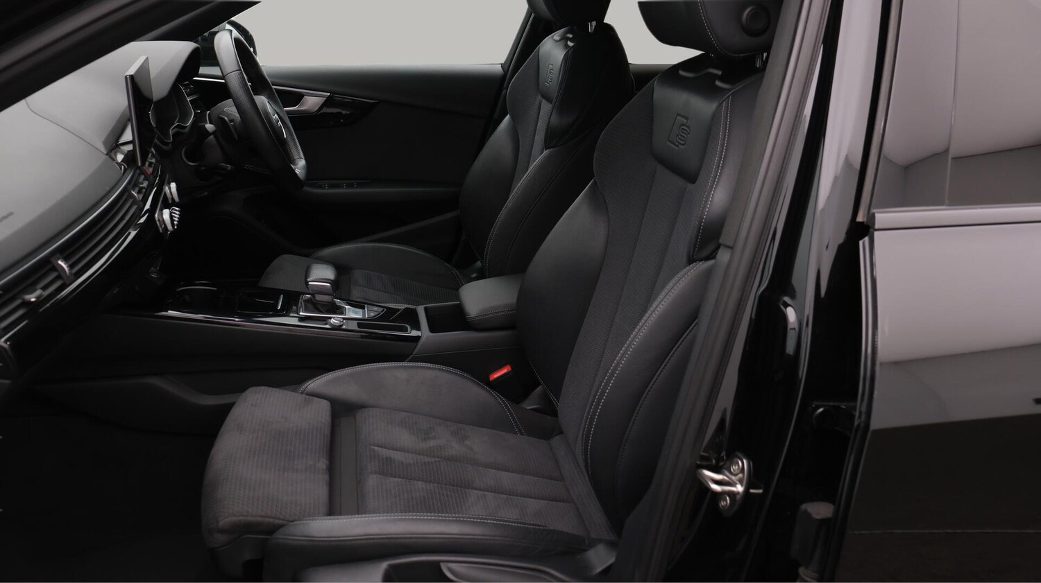 Used Audi A4 for sale - 76728118: Photo 15