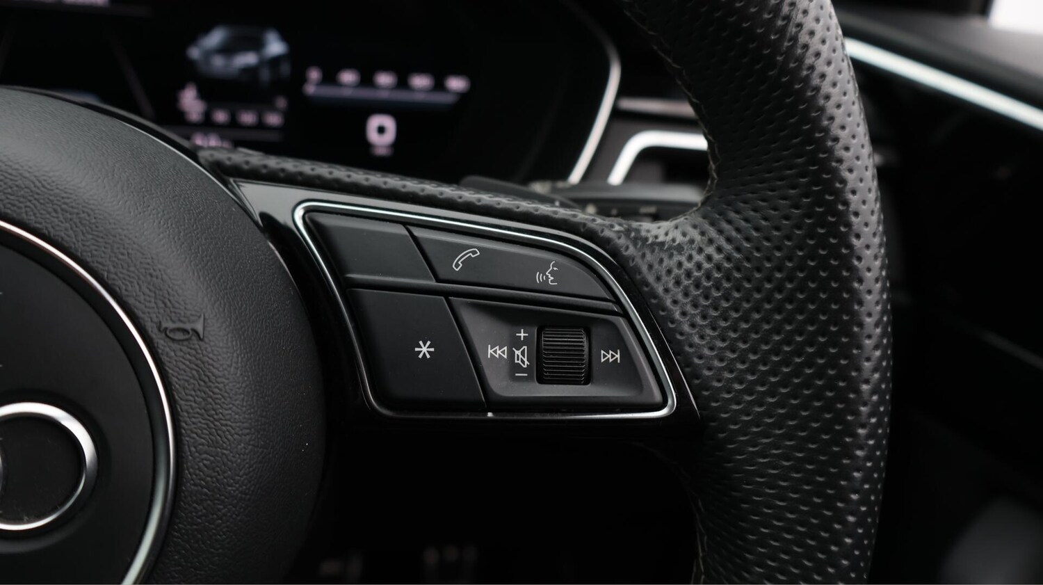 Used Audi A4 for sale - 76728118: Photo 25